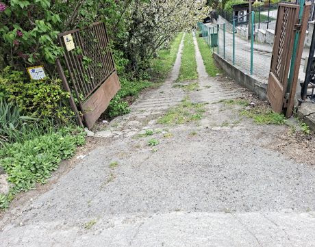 Eladó Telek 1037 Budapest 3. kerület Nagy méretű lakóövezeti telek Testvérhegyen