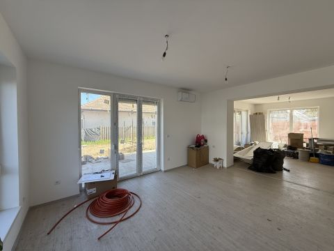 Eladó Ház 1182 Budapest 18. kerület Amerikai konyhás nappali+4 hálószobás új építésű családi ház