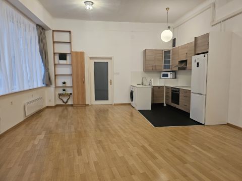 Kiadó Lakás 1052 Budapest 5. kerület 