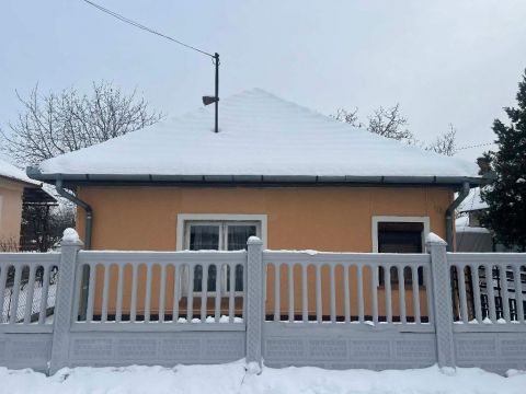 Eladó Ház 2760 Nagykáta , 2760 Nagykáta, vasútállomás