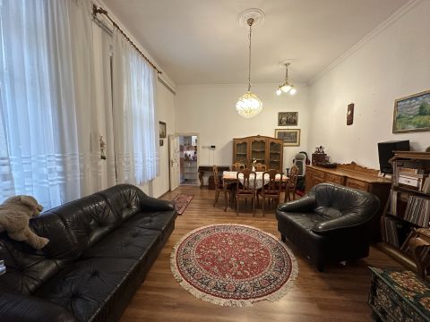 Eladó Ház 4400 Nyíregyháza , Nyíregyháza központjában tágas, világos nagypolgári otthon