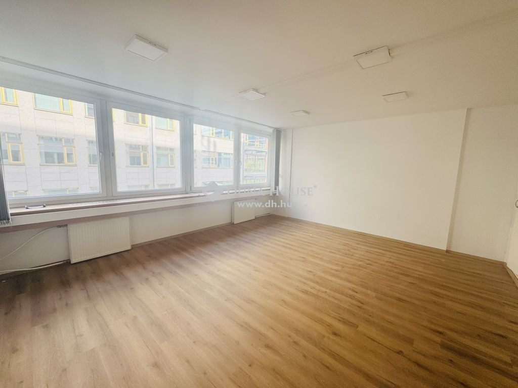 1132 Budapest 13. kerület , Radnóti Miklós u. RM2 irodaházban eladó iroda. — 1/28