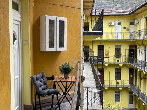 Kiadó Lakás 1132 Budapest 13. kerület , Visegrádi utcában, jó állapotú, gépesített garzonlakás