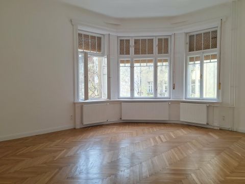 Kiadó Lakás 1055 Budapest 5. kerület 