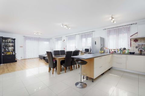 Eladó Ház 9153 Öttevény , Zrínyi utca közelében