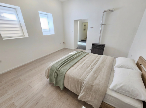 Eladó Lakás 1239 Budapest 23. kerület Bővíthető, kert, tároló, két szoba, felújított, társasházi!