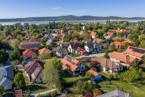 Eladó Ház 2483 Gárdony 