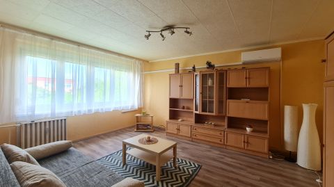 Eladó Lakás 7632 Pécs , Pécs Nagy Imre úton, 2 szobás lakás eladó!