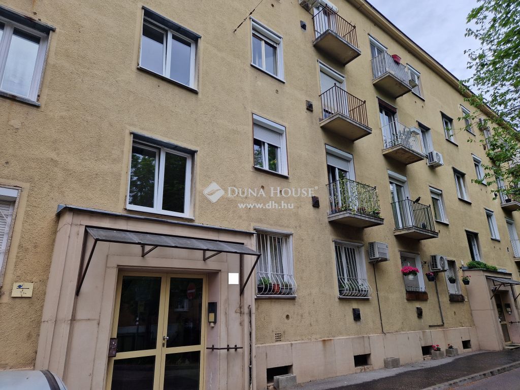 1107 Budapest 10. kerület , Pöttyös utcai metrónál, de csendes belső téren eladó 30 m2 — 1/13