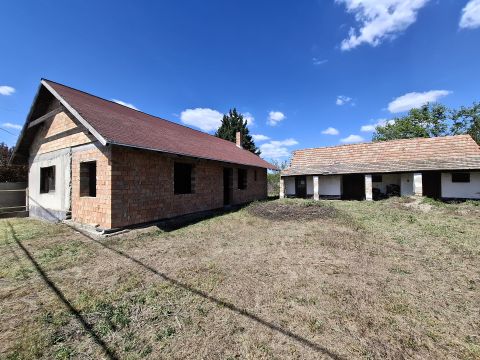 Eladó Ház 2769 Tápiószőlős 
