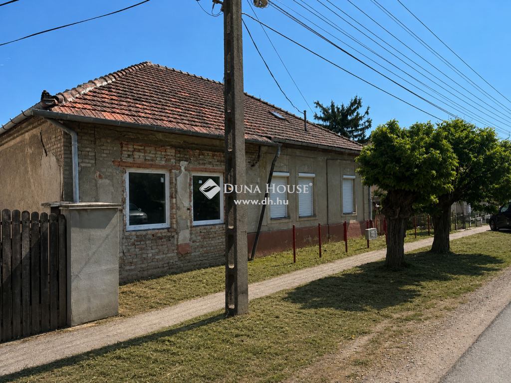 9222 Hegyeshalom , Hegyeshalom Vasútállomás — 1/36