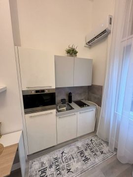 Eladó Lakás 1132 Budapest 13. kerület Eladó garzon lakás a WESTEND szomszédságában!