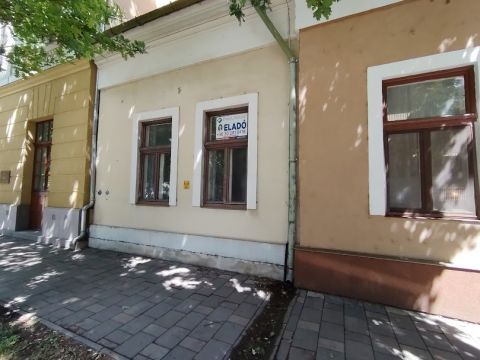 Eladó Lakás 5600 Békéscsaba 