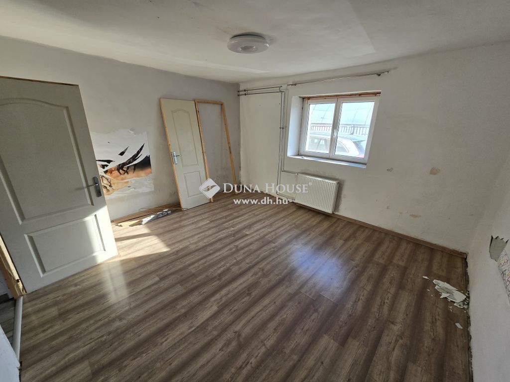 6710 Szeged — 1/18