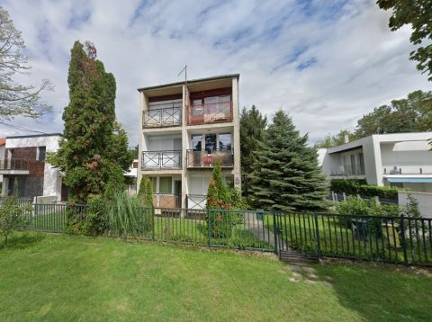 Eladó Lakás 8600 Siófok , Balatonszéplakon, erkélyes, földszinti üdülő eladó
