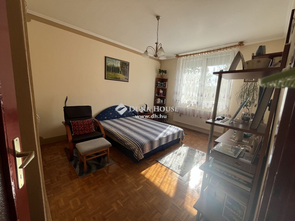 8900 Zalaegerszeg , Zalaegerszeg Platán sor — 1/19