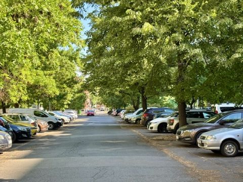 Eladó Lakás 1043 Budapest 4. kerület , Újpest központjához közel, csendes utcában