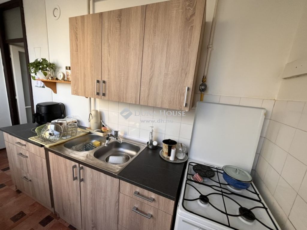 6000 Kecskemét , Széchenyivárosban, a Lánchíd utcában 2 szobás lakás eladó! — 1/12