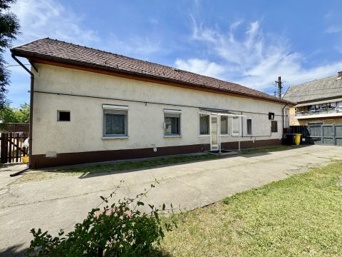 Eladó Ház 2360 Gyál 
