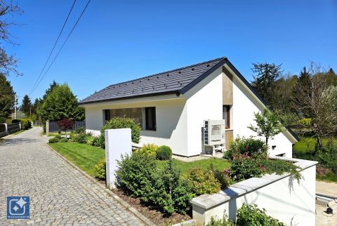 Eladó Ház 9081 Győrújbarát 