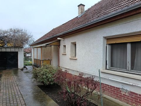 Eladó Ház 2119 Pécel 