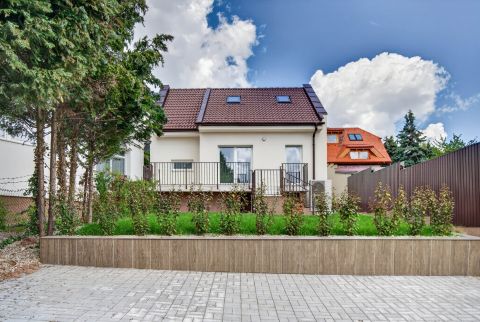 Eladó Ház 2092 Budakeszi , Eladó Modern családi ház Budakeszi - Vadaspark közelében.