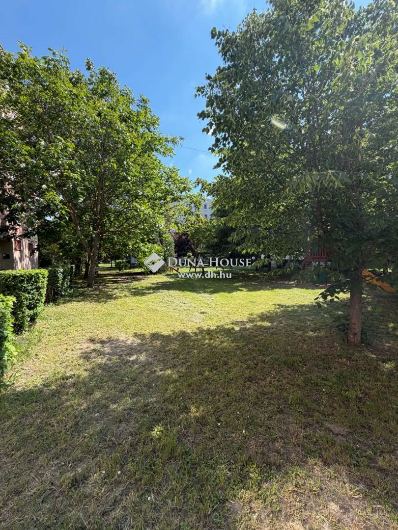 Második emeleti, erkélyes lakás Kalocsán – LK086679