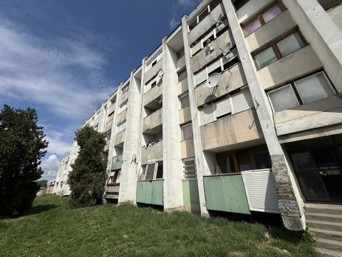 Eladó Lakás 7900 Szigetvár 