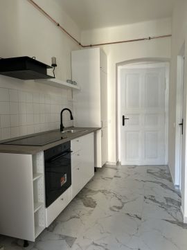 Eladó Lakás 1021 Budapest 2. kerület FELÚJÍTOTT NAPFÉNYES GARZON