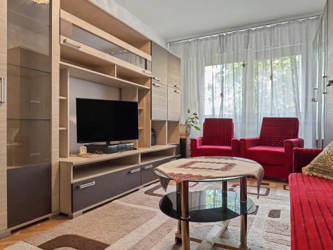 Eladó Lakás 1034 Budapest 3. kerület , Szőlő utcában jó állapotú 3 szobás lakás