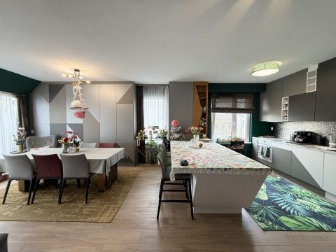 Eladó Lakás 1072 Budapest 7. kerület , Grand'Or Residenceben,penthouse,4 háló,2 terasz,3 autóbeálló