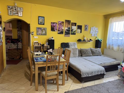 Eladó Ház 2360 Gyál , 4 szobás ikerház