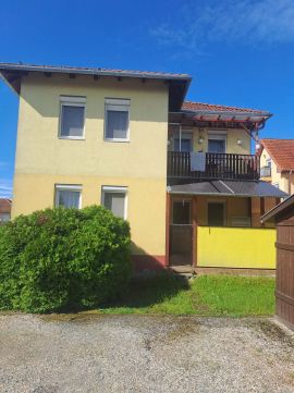 Eladó Lakás 9012 Győr , csendes utcájában