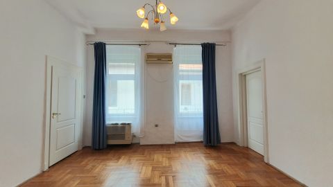 Eladó Lakás 1076 Budapest 7. kerület 3 szobássá alakítható lakás Erzsébetváros szívében Eladó!