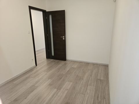 Eladó Lakás 8000 Székesfehérvár Belváros közelében