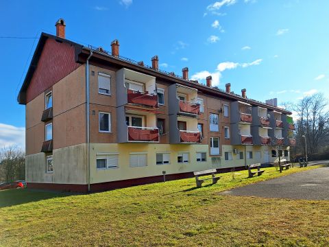 Eladó Lakás 8431 Bakonyszentlászló , BAKONY SZÍVÉBEN ELADÓ GARZONLAKÁS!