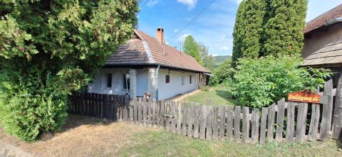 Eladó Ház 2654 Romhány , Faluközpont