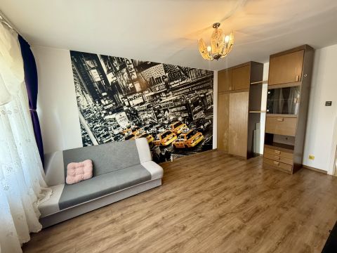 Eladó Lakás 4027 Debrecen , Eladó 3 szobás lakás a Domokos Lajos utcán