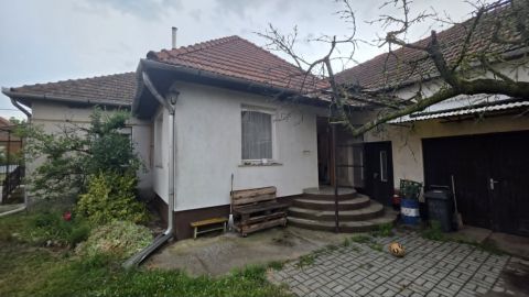 Eladó Ház 2765 Farmos Nincs utca