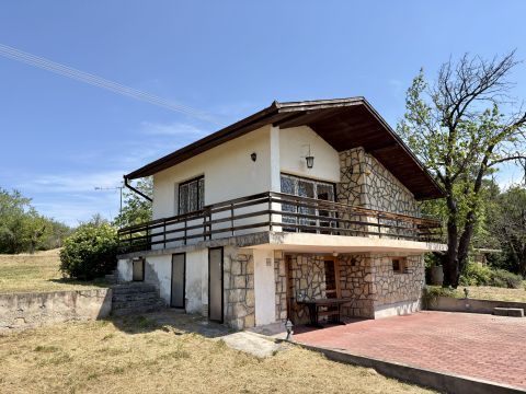 Eladó Telek 8228 Lovas Panorámás gazdasági épület