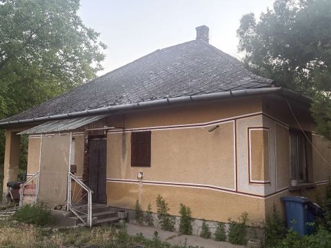 Eladó Ház 2735 Dánszentmiklós Akácfa utca