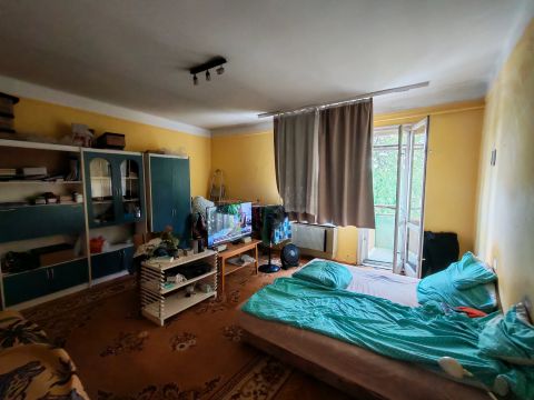Eladó Lakás 6000 Kecskemét , Egy szobás tégla lakás a belvárosban