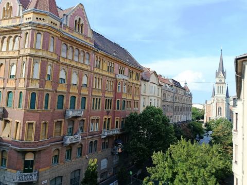 Kiadó Lakás 1093 Budapest 9. kerület , Dunához közeli 126 m2-es, 3+1 szobás, erkélyes lakás