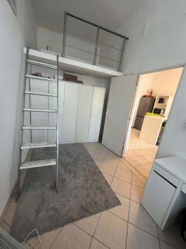 Eladó Üzlethelyiség 1086 Budapest 8. kerület 