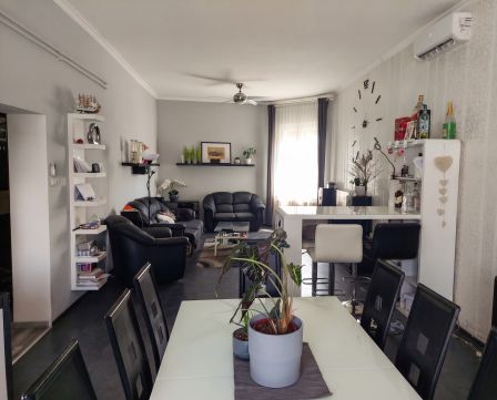 Eladó Ház 1201 Budapest 20. kerület , Pacsirtatelepi kertkapcsolatos házrész