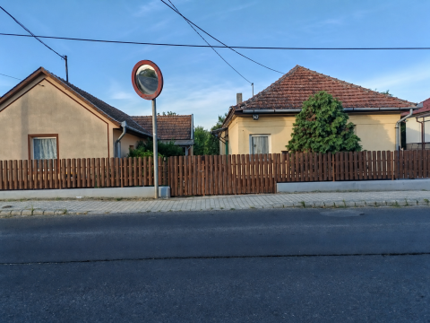 Eladó Ház 2376 Hernád , Fő utca