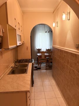 Eladó Lakás 6000 Kecskemét , Belváros közeli