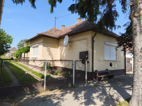 Eladó Ház 8647 Balatonmáriafürdő 
