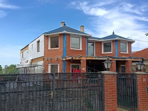 Eladó Ház 8630 Balatonboglár , Könnyűszerkezetes családi ház.