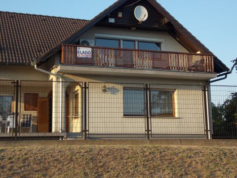 Eladó Ház 2340 Kiskunlacháza 